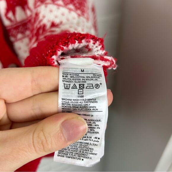 Old Navy Fair Isle Reindeer Snowflake Knit Christmas Cardigan Sweater Size M - Picture 9 of 10